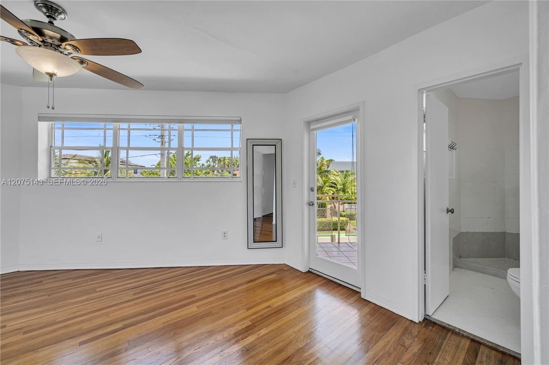 For Rent: $3,050 (2 beds, 2 baths, 980 Square Feet)