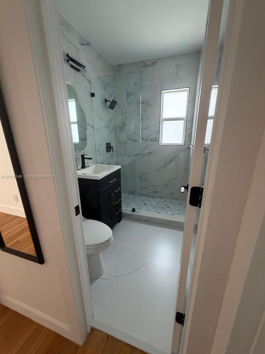 For Rent: $2,100 (2 beds, 1 baths, 798 Square Feet)