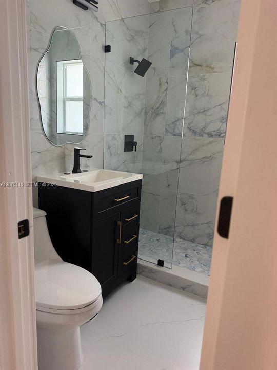 For Rent: $2,100 (2 beds, 1 baths, 798 Square Feet)