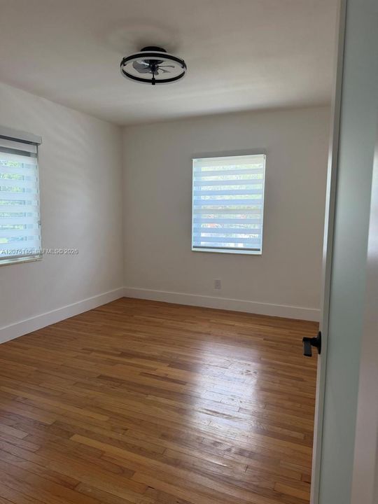 For Rent: $2,100 (2 beds, 1 baths, 798 Square Feet)