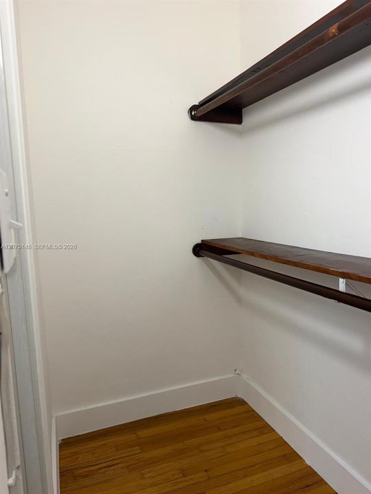 For Rent: $2,100 (2 beds, 1 baths, 798 Square Feet)