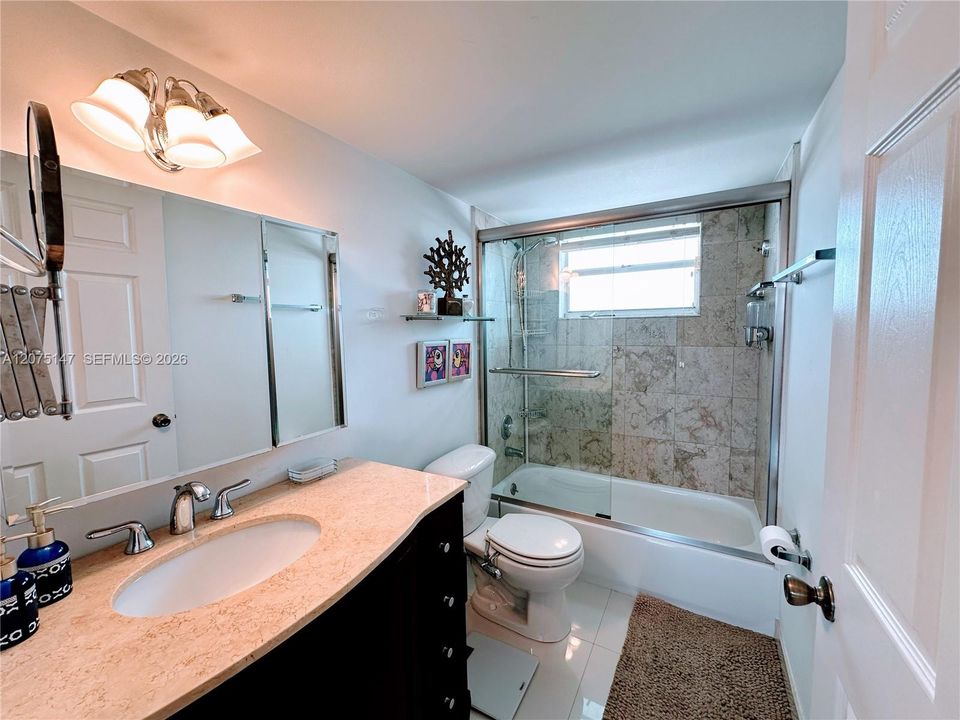 For Rent: $2,100 (1 beds, 1 baths, 665 Square Feet)