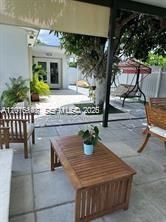 For Rent: $3,400 (3 beds, 1 baths, 1806 Square Feet)
