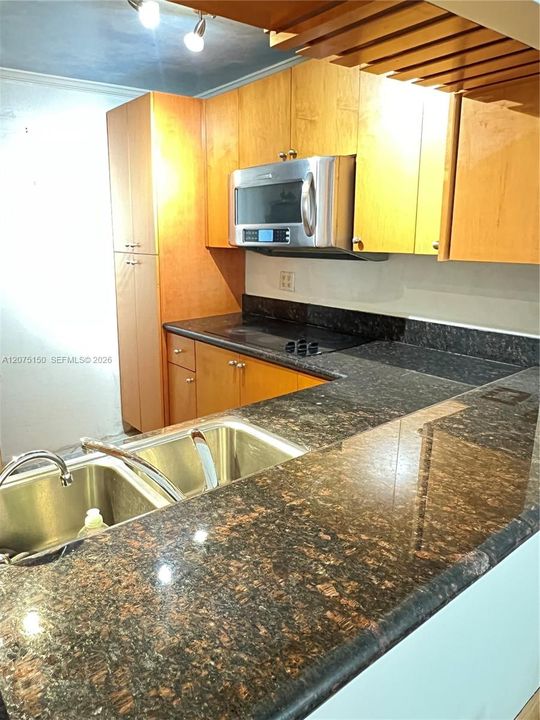 En Venta: $184,000 (1 camas, 1 baños, 646 Pies cuadrados)