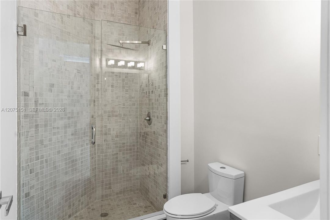 For Rent: $18,000 (5 beds, 5 baths, 4066 Square Feet)