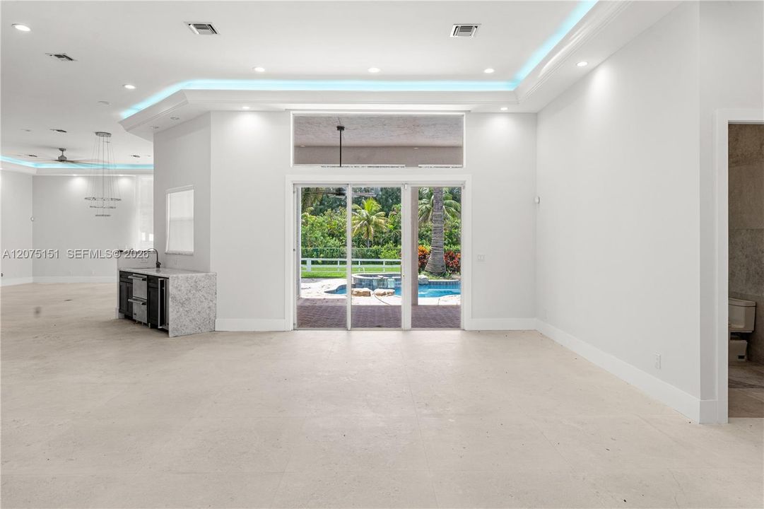 For Rent: $18,000 (5 beds, 5 baths, 4066 Square Feet)