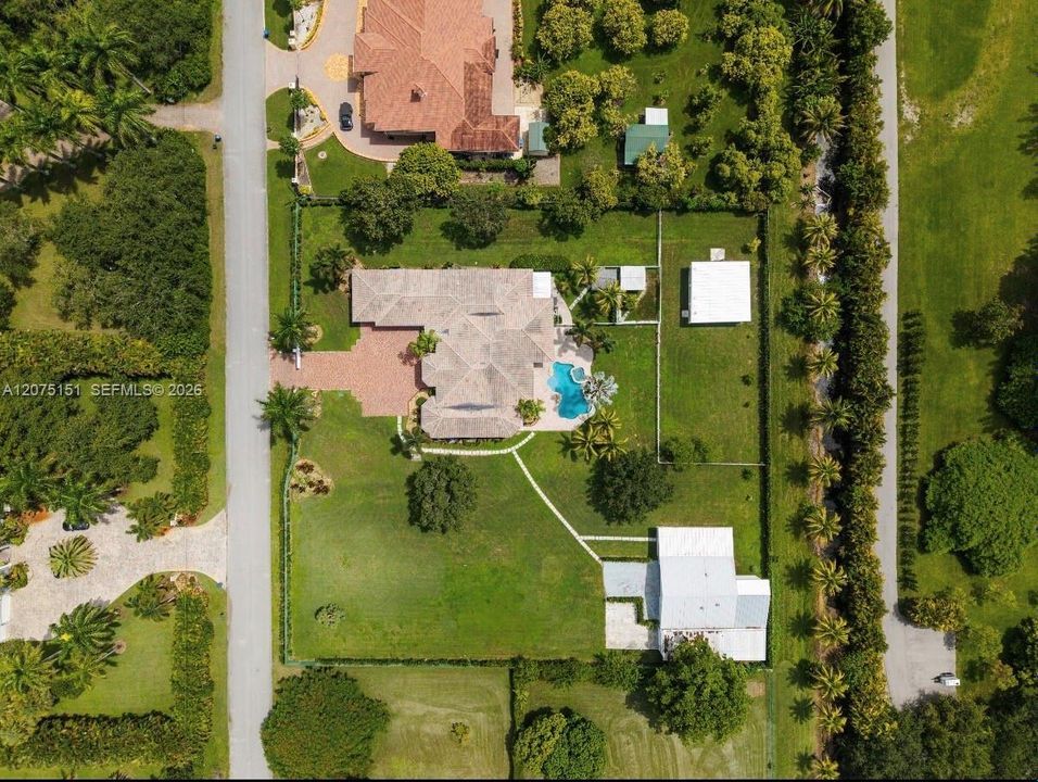 For Rent: $18,000 (5 beds, 5 baths, 4066 Square Feet)