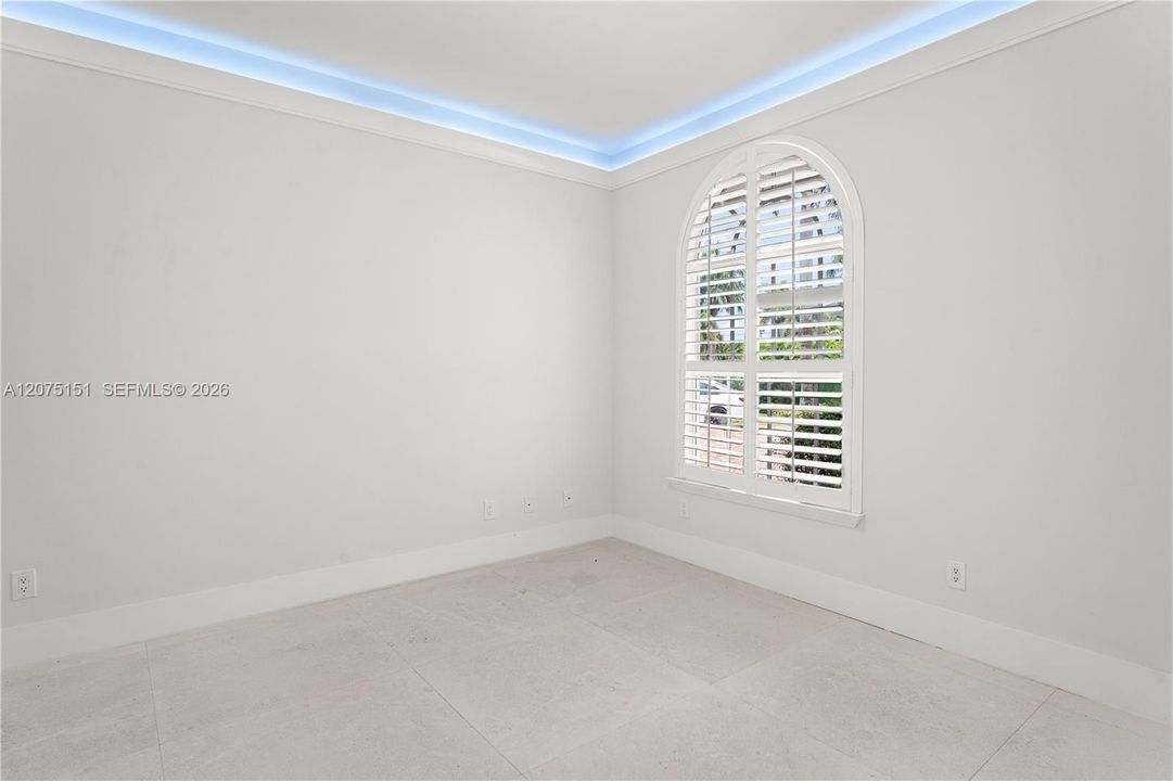 For Rent: $18,000 (5 beds, 5 baths, 4066 Square Feet)