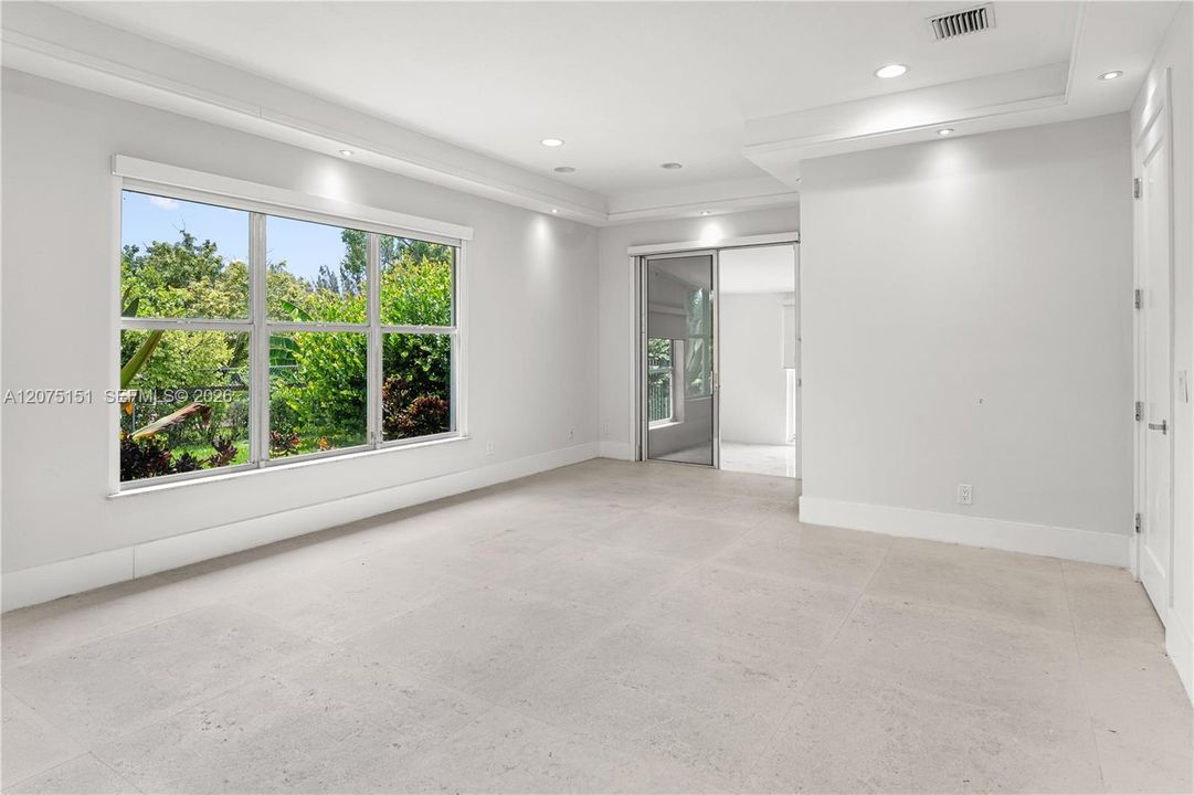 For Rent: $18,000 (5 beds, 5 baths, 4066 Square Feet)