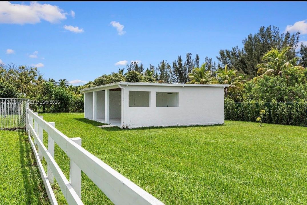 For Rent: $18,000 (5 beds, 5 baths, 4066 Square Feet)