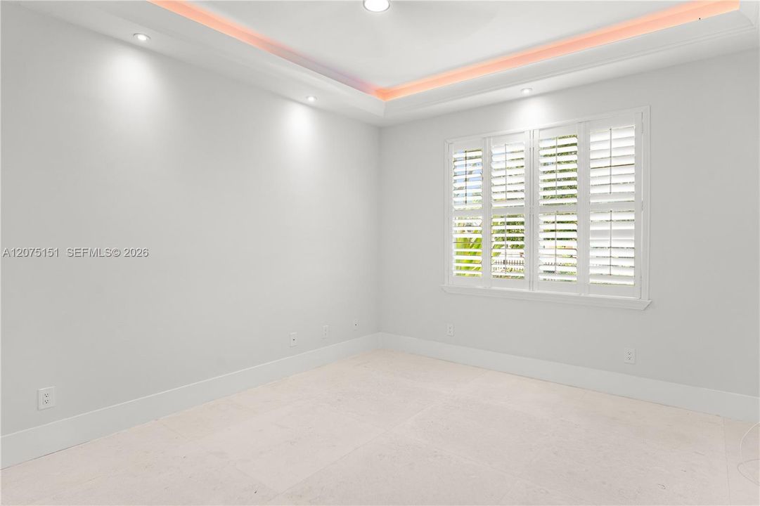For Rent: $18,000 (5 beds, 5 baths, 4066 Square Feet)