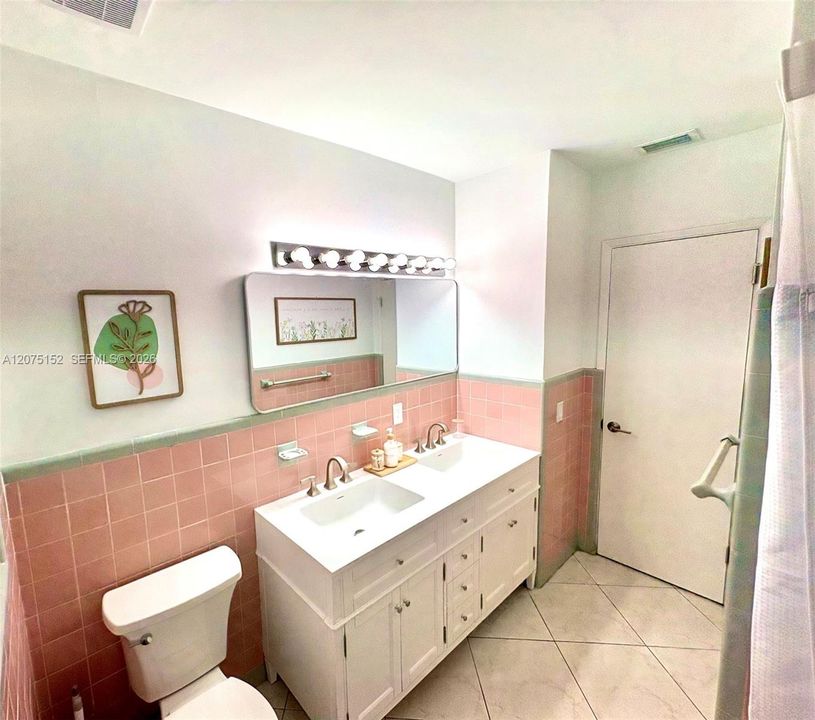 For Rent: $3,800 (3 beds, 2 baths, 1706 Square Feet)