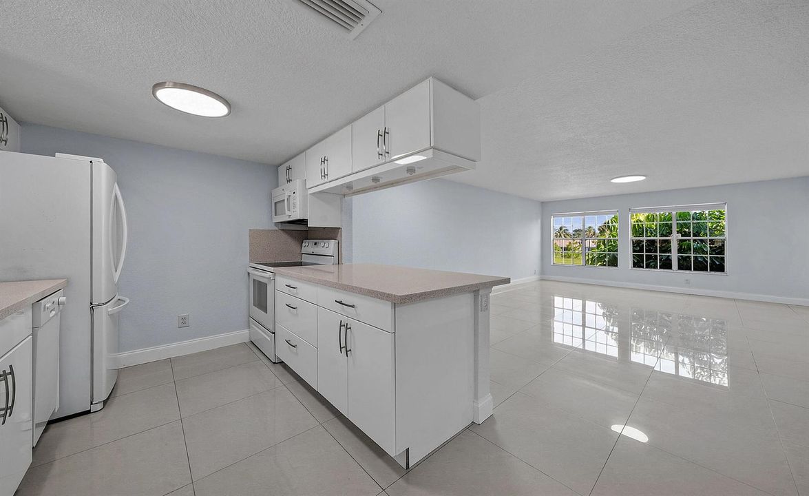 05 - 6300 La Costa Dr H - MLS