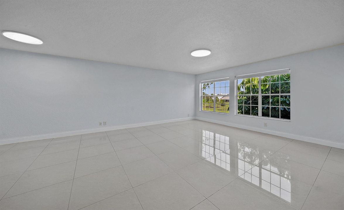 10 - 6300 La Costa Dr H - MLS