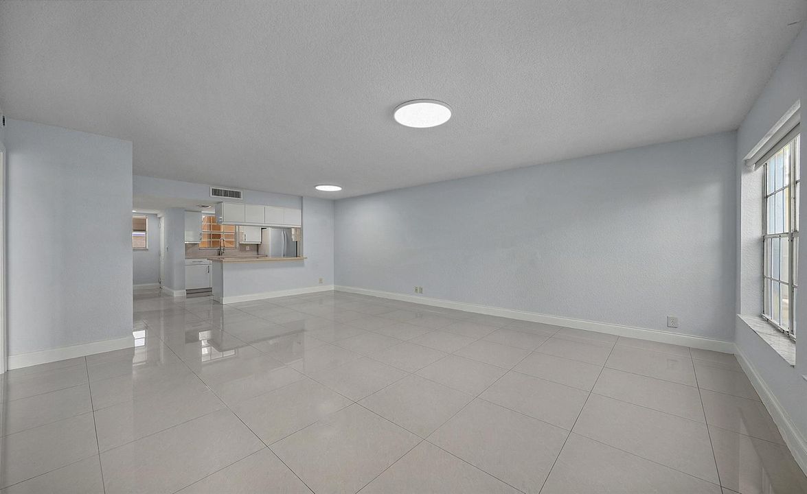 09 - 6300 La Costa Dr H - MLS