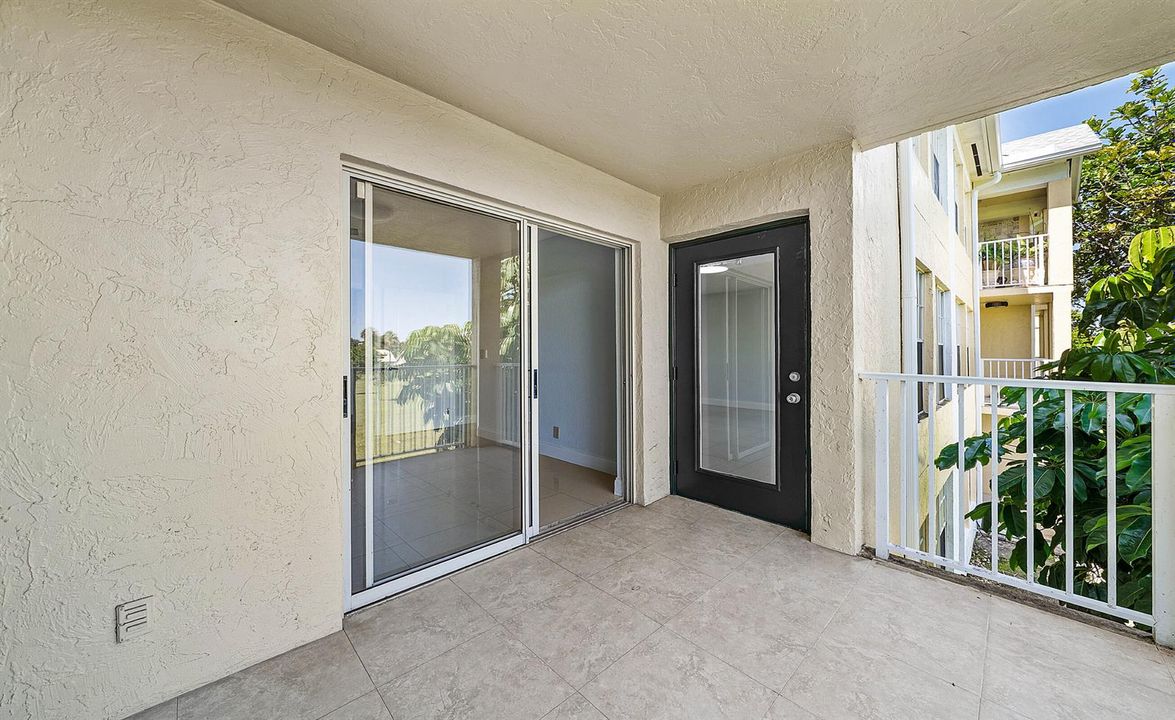 17 - 6300 La Costa Dr H - MLS