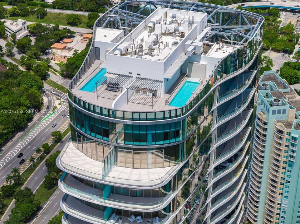 UNA Residences Brickell. One or more photos have been virtually staged.