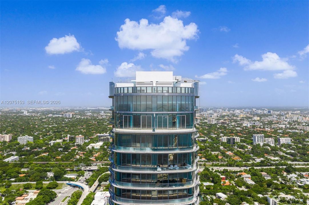 UNA Residences Brickell. One or more photos have been virtually staged.