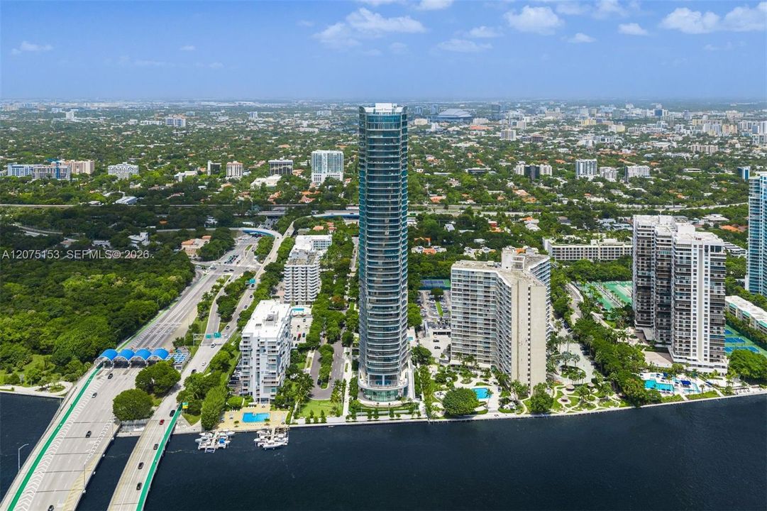 UNA Residences Brickell. One or more photos have been virtually staged.