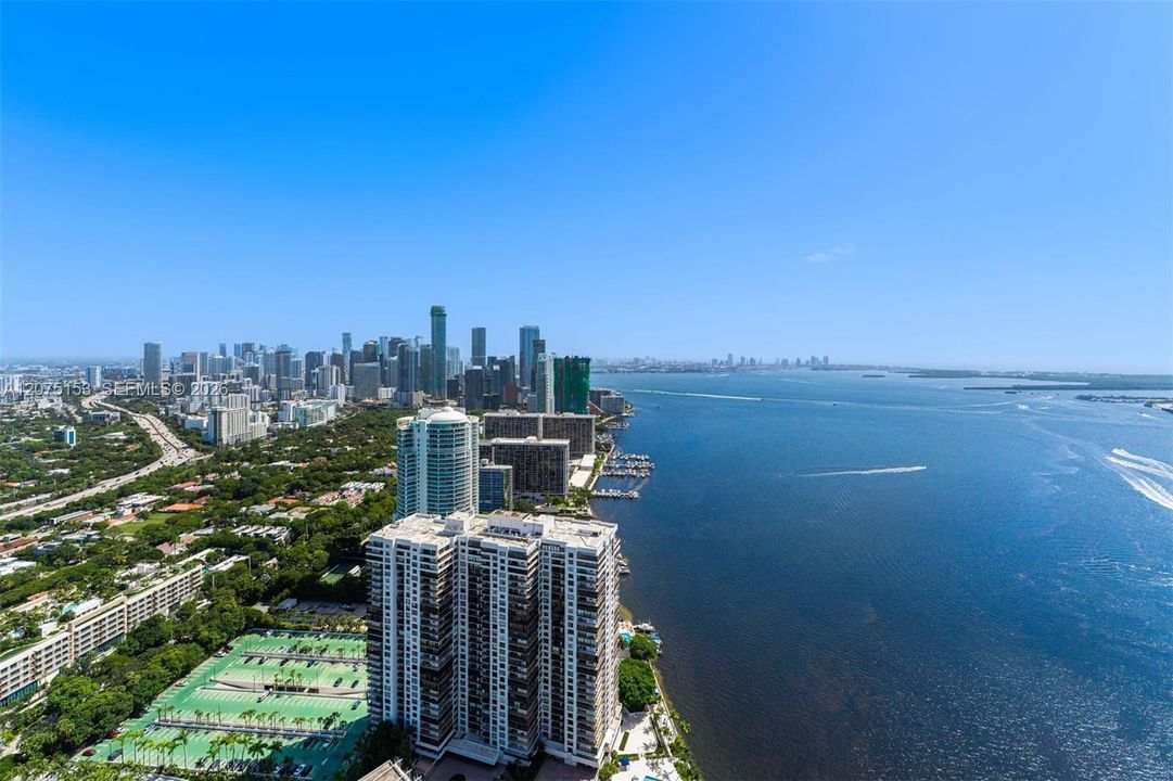 UNA Residences Brickell. One or more photos have been virtually staged.