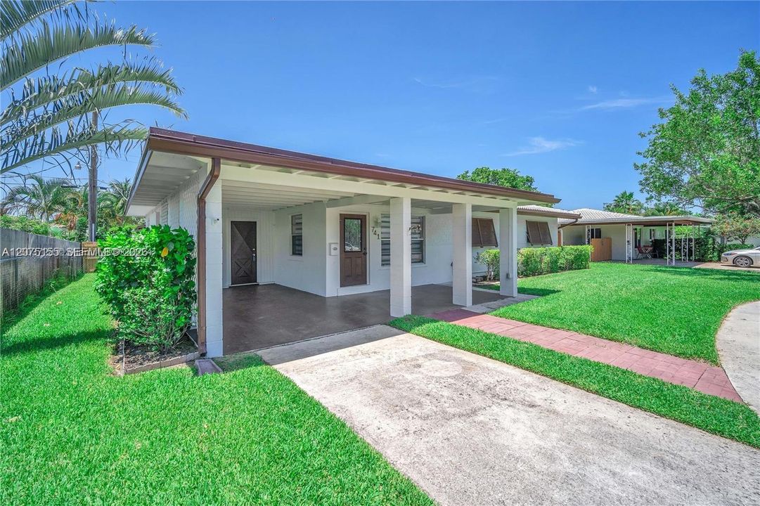 For Rent: $4,050 (3 beds, 2 baths, 1700 Square Feet)