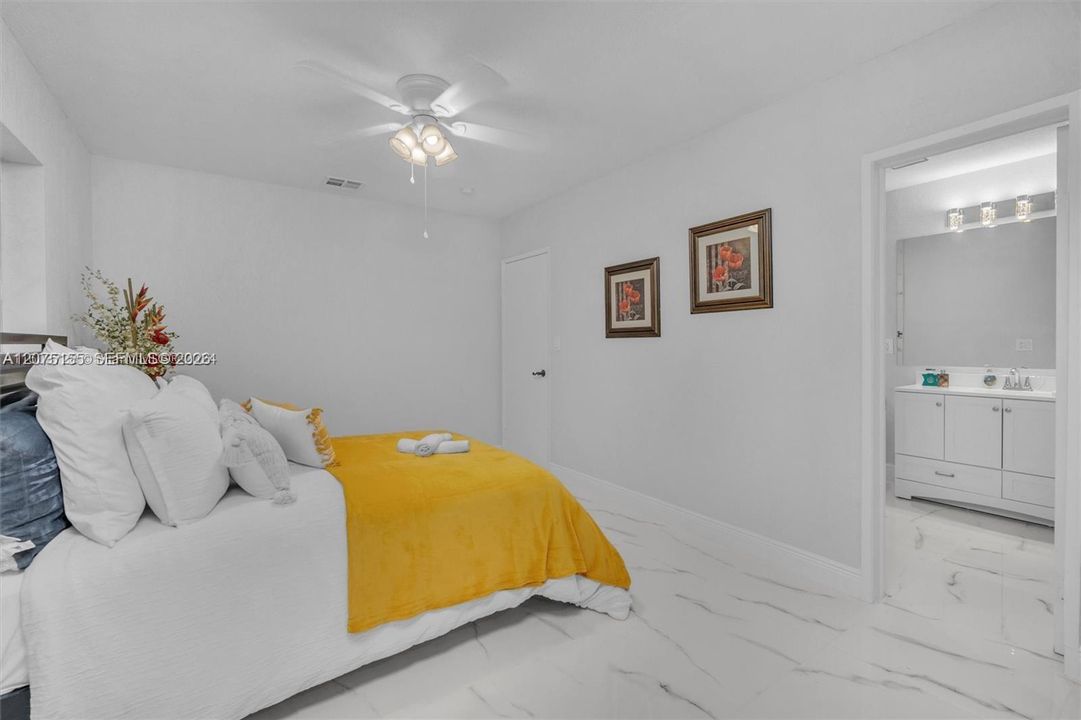 For Rent: $4,050 (3 beds, 2 baths, 1700 Square Feet)