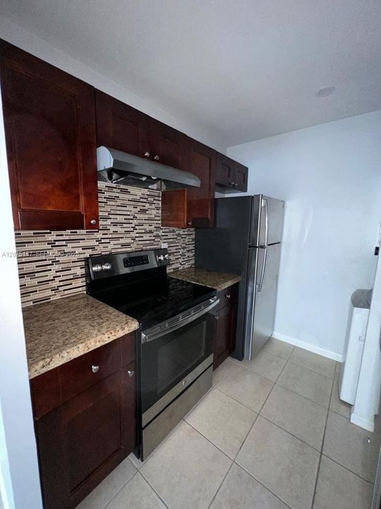 For Rent: $1,985 (2 beds, 2 baths, 768 Square Feet)
