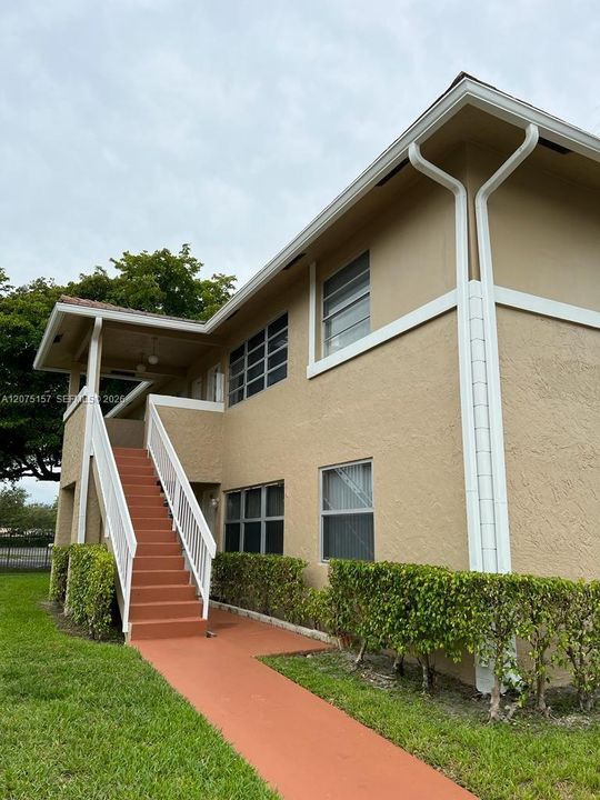 For Rent: $1,985 (2 beds, 2 baths, 768 Square Feet)