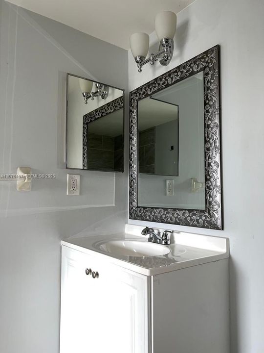 For Rent: $1,985 (2 beds, 2 baths, 768 Square Feet)
