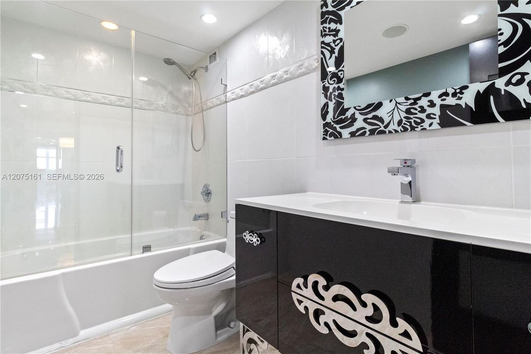 For Sale: $969,000 (3 beds, 3 baths, 1920 Square Feet)
