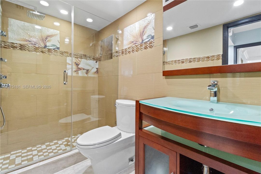 For Sale: $969,000 (3 beds, 3 baths, 1920 Square Feet)