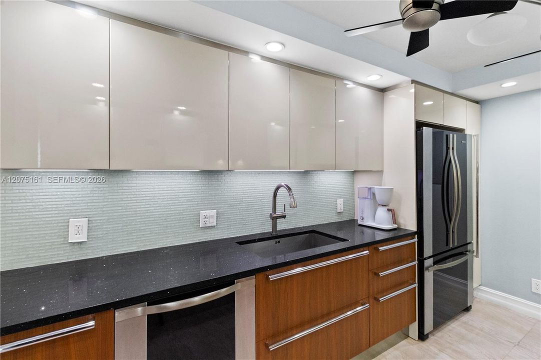 For Sale: $969,000 (3 beds, 3 baths, 1920 Square Feet)