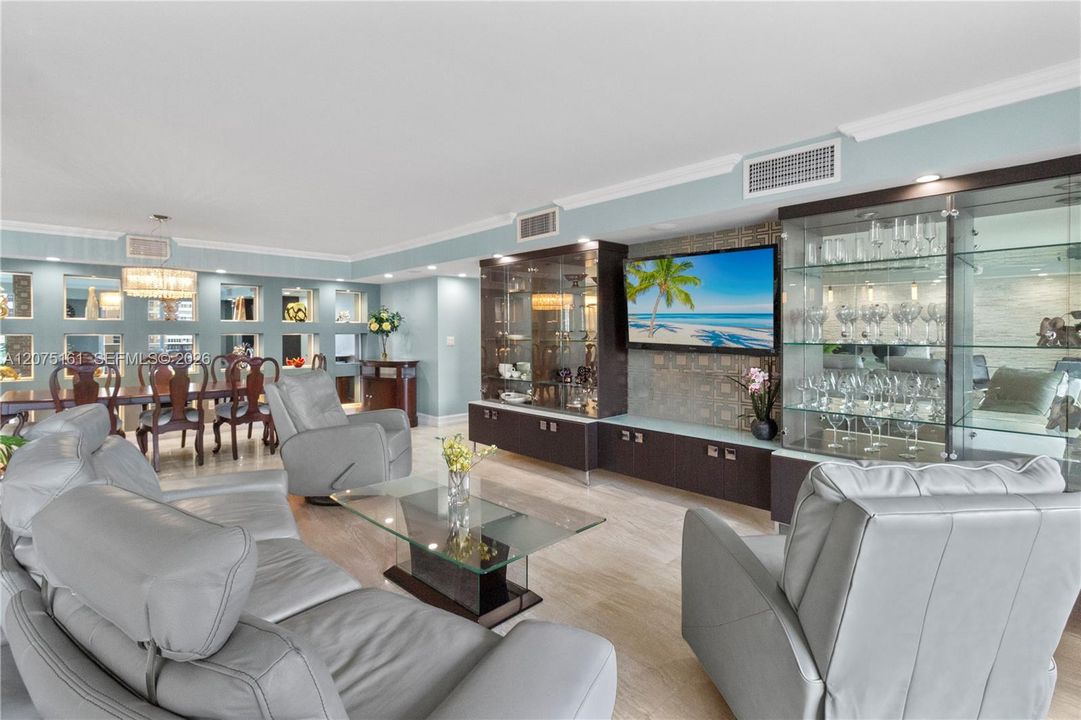 For Sale: $969,000 (3 beds, 3 baths, 1920 Square Feet)