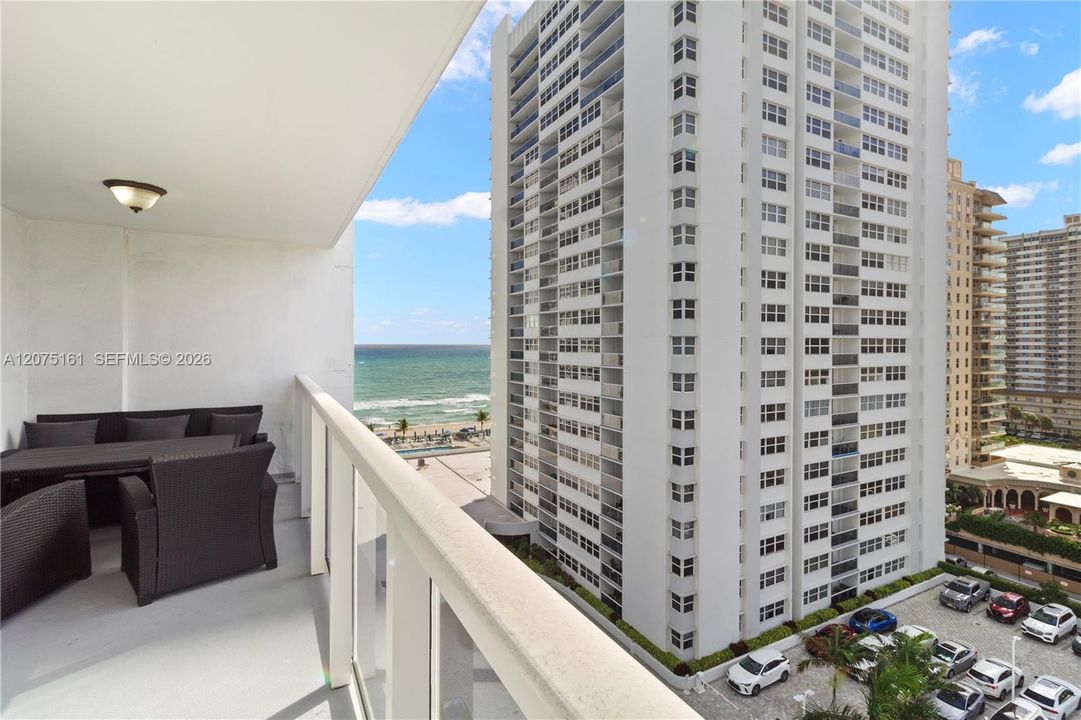 For Sale: $969,000 (3 beds, 3 baths, 1920 Square Feet)