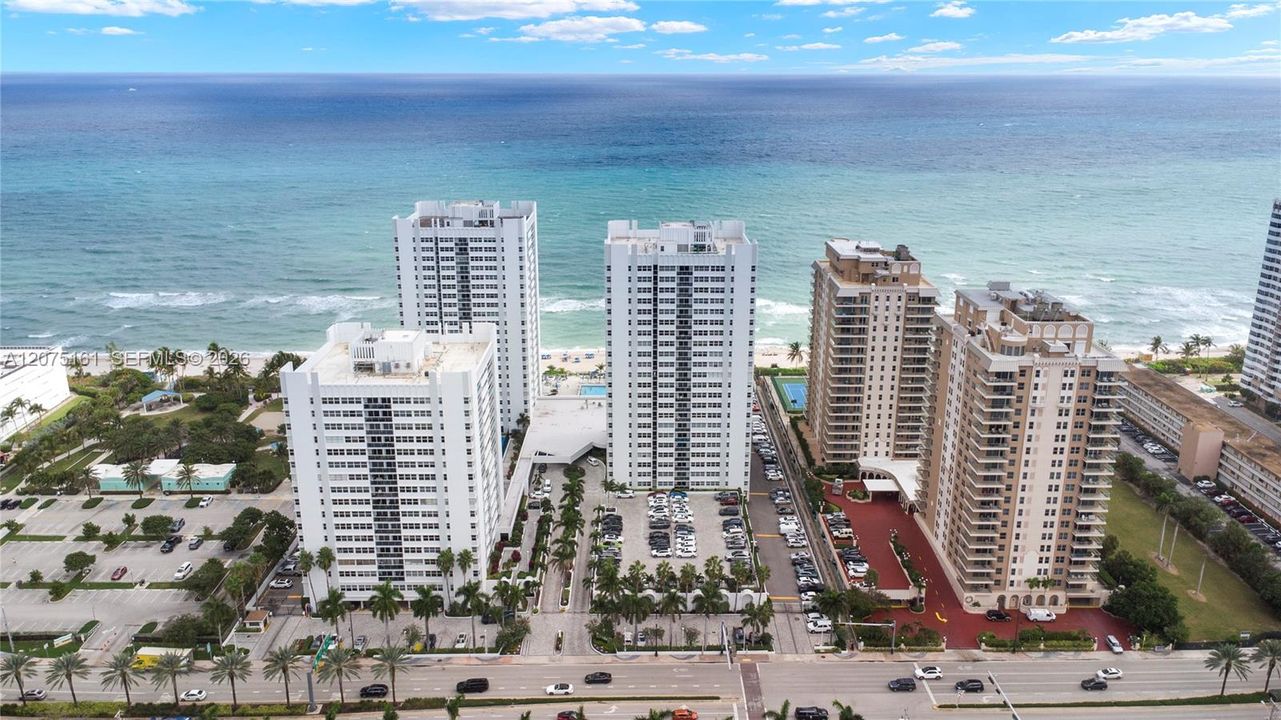 For Sale: $969,000 (3 beds, 3 baths, 1920 Square Feet)