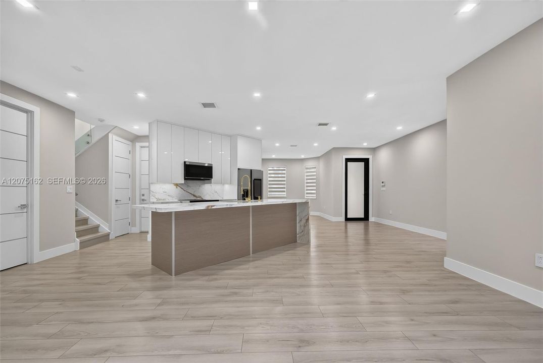 For Sale: $695,000 (4 beds, 3 baths, 2310 Square Feet)