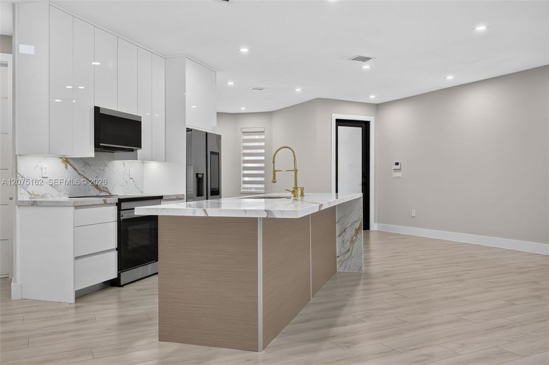 For Sale: $695,000 (4 beds, 3 baths, 2310 Square Feet)