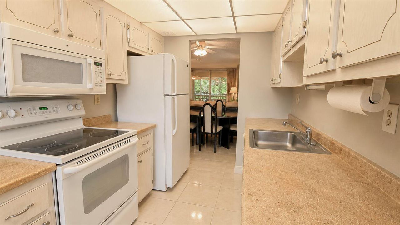 Final Pics_2650 NW 49th Ave # 318_015
