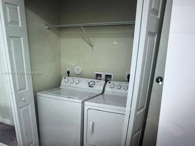 For Rent: $3,500 (3 beds, 2 baths, 1605 Square Feet)
