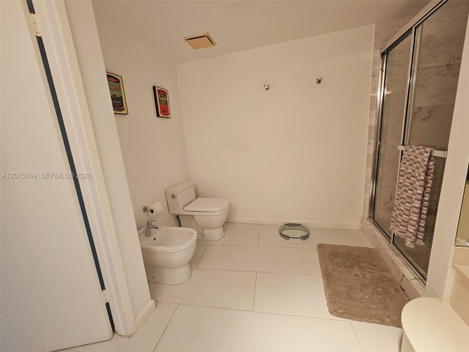For Sale: $1,500,000 (2 beds, 2 baths, 1440 Square Feet)