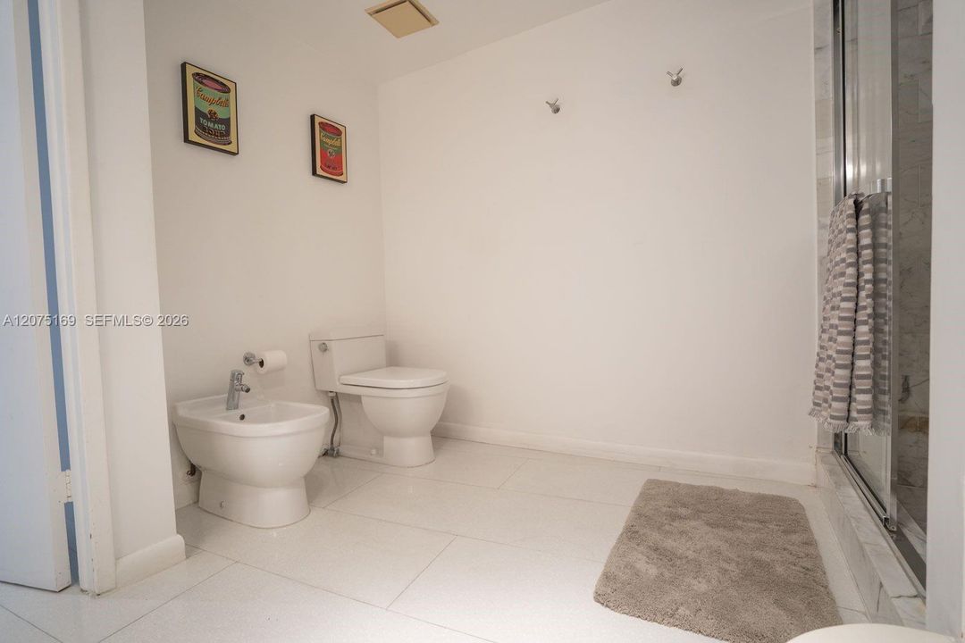 For Sale: $1,500,000 (2 beds, 2 baths, 1440 Square Feet)