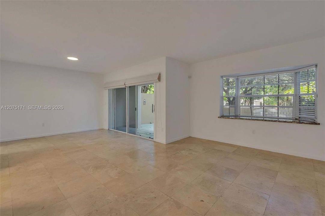 For Rent: $3,200 (2 beds, 2 baths, 1100 Square Feet)