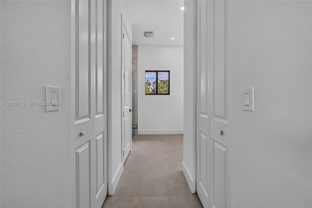 For Sale: $389,000 (4 beds, 2 baths, 1812 Square Feet)