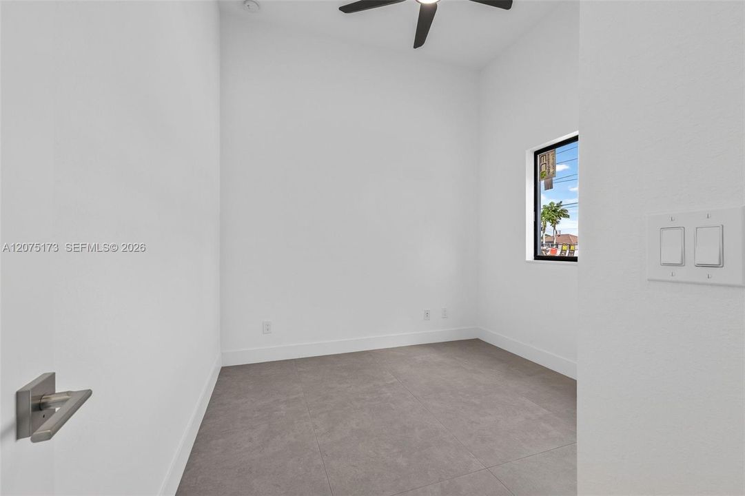 For Sale: $389,000 (4 beds, 2 baths, 1812 Square Feet)