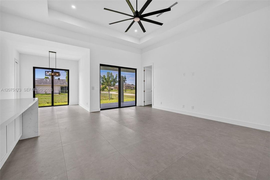 For Sale: $389,000 (4 beds, 2 baths, 1812 Square Feet)