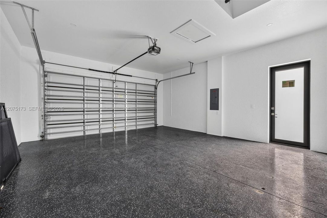 For Sale: $389,000 (4 beds, 2 baths, 1812 Square Feet)