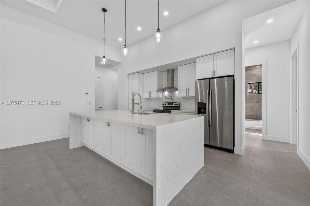 For Sale: $389,000 (4 beds, 2 baths, 1812 Square Feet)