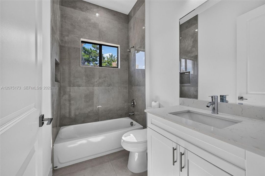 For Sale: $389,000 (4 beds, 2 baths, 1812 Square Feet)