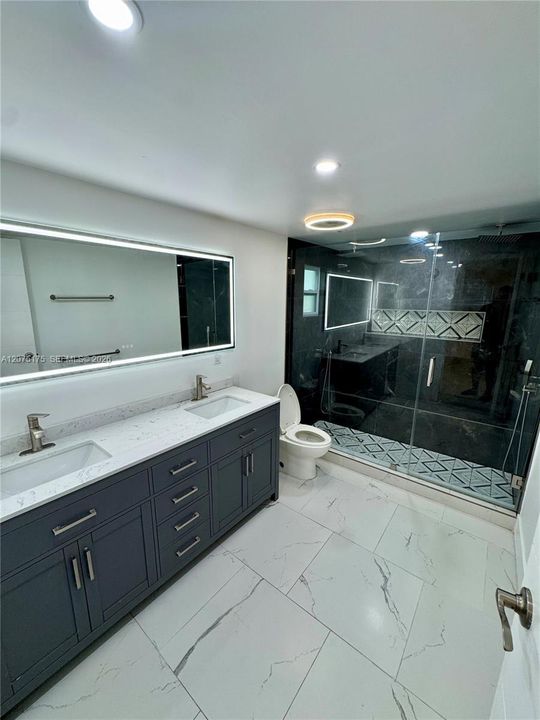 En Venta: $740,000 (4 camas, 2 baños, 1719 Pies cuadrados)