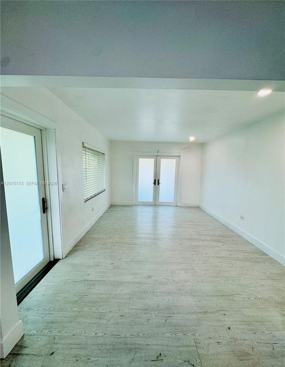 En Venta: $740,000 (4 camas, 2 baños, 1719 Pies cuadrados)